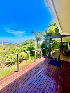 4 Bedroom Property for Sale in Outeniqua Strand Western Cape